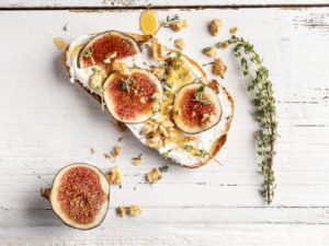 Fig, Honey, Cheese, Thyme, Food and drink, Gourmet, Sandwich, Antipasto, Appetizer, Toasted Bread, Breakfast, Bruschetta, Walnuts