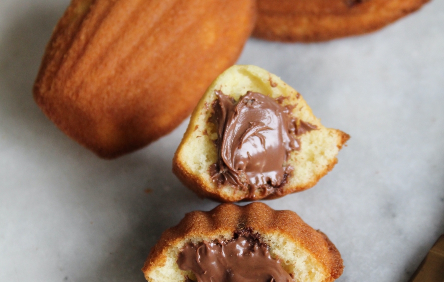 Madeleines with a Heart of Nutella